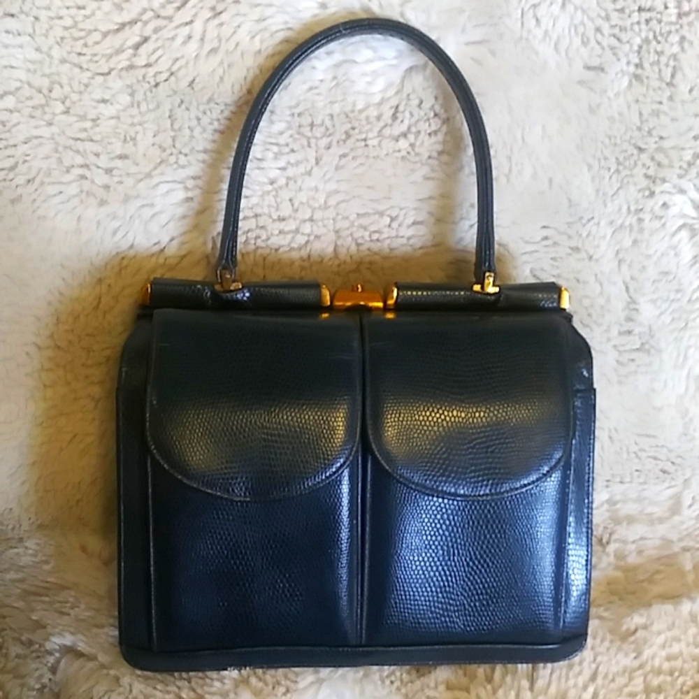 SOLD. Vintage Artcraft Leather Bag